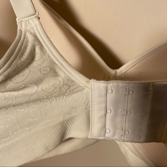 Bali Comfort Revolution® Seamless Wireless Full Coverage Bra-3463 size 38DD - Picture 5 of 8